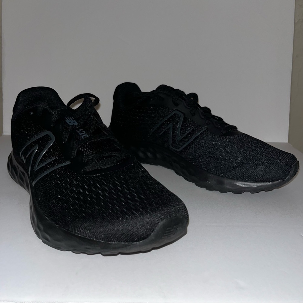 New balance - Picture 3 of 10